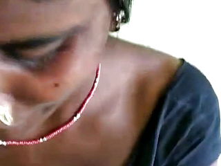 Tamil local dame fellating for money(new)