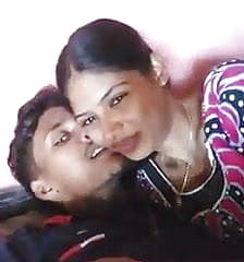 Madurai youthful couples smooching super hot with tamil audio