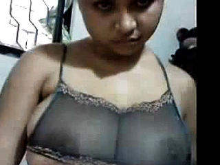 Youthfull indian displays her ginormous knockers in web cam